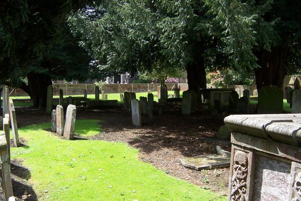 Canterbury Holy Cross churchyard
